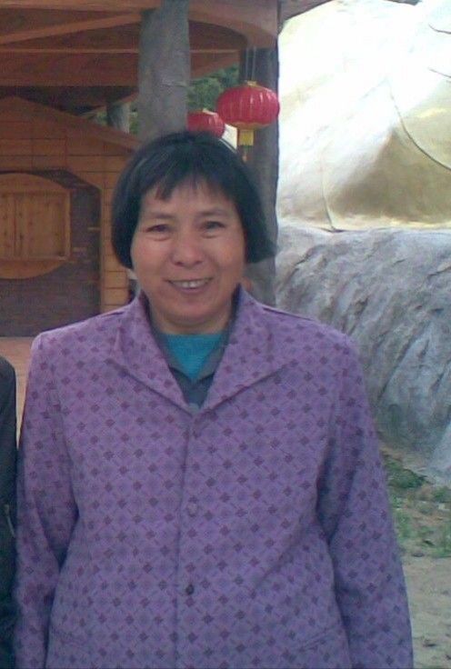 寻人启事模板：家属悬赏万元寻找走失十年的亲人李丽叶，看见请联系